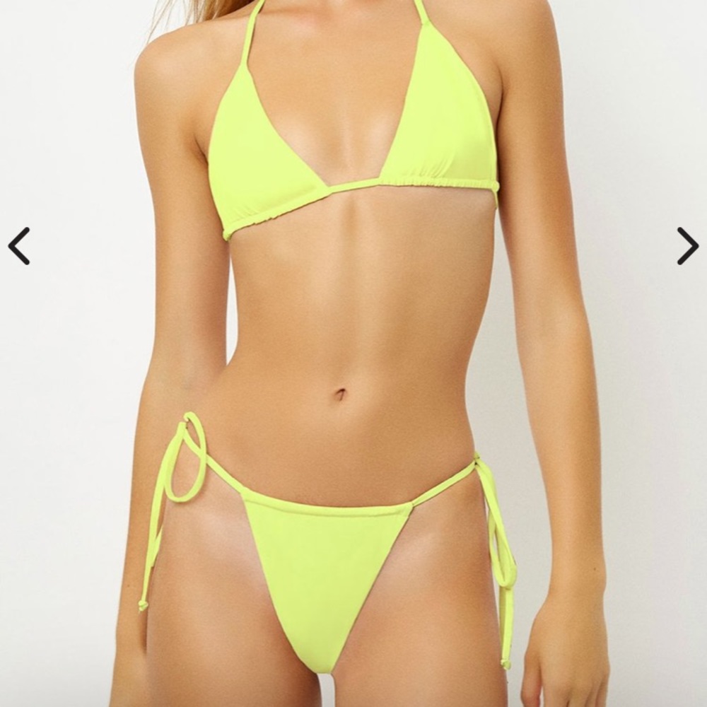 NWT Frankies bikini top